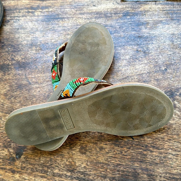 Esprit beaded flip flops size 8 - Picture 4 of 5